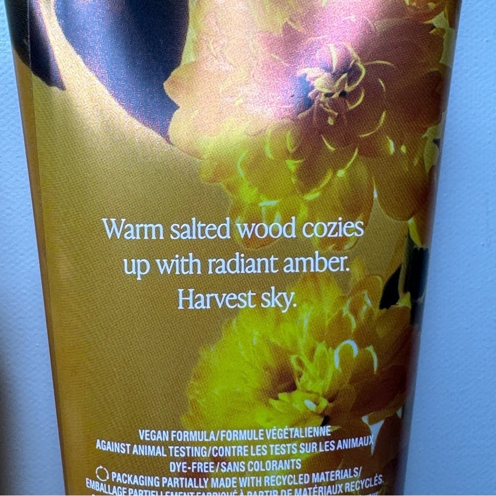 Victoria’s Secret Golden Mandarin Saffron Lotion Gift Set NWT - Picture 4 of 4